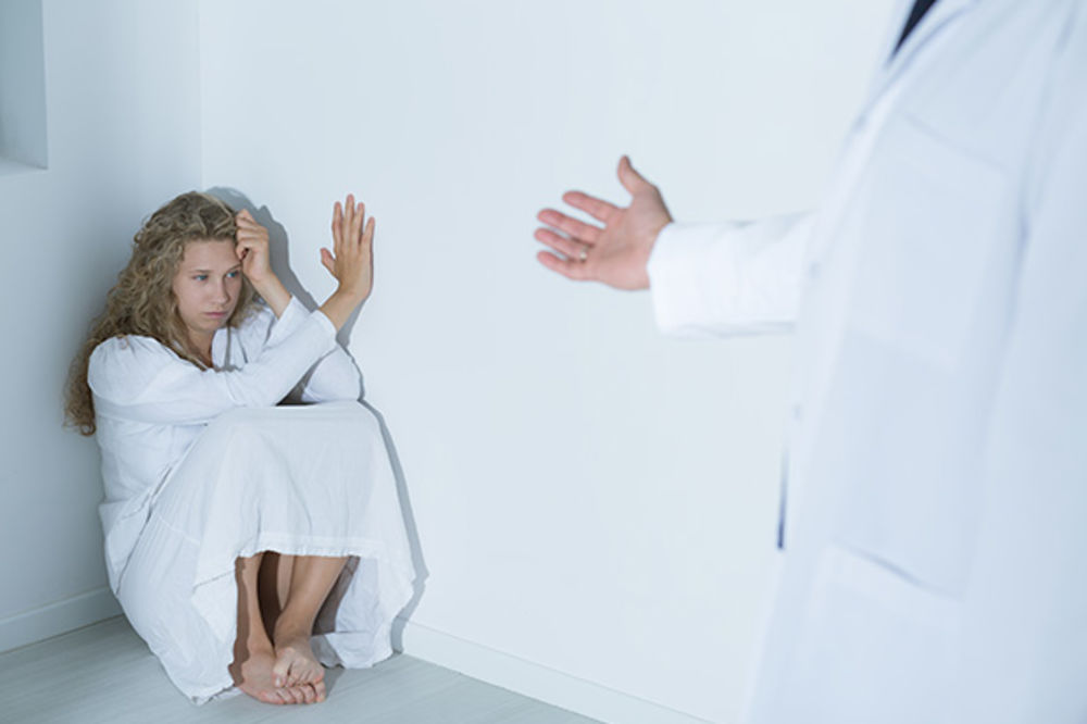 STRAVA U PROKUPLJU: Bolničar silovao ženu na psihijatriji!