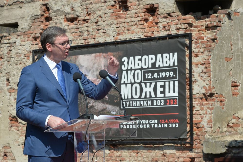 SEĆANJE NA STRADALE U NATO AGRESIJI Vučić: Napunismo punoletstvo stradanja, a njima nek Bog oprosti!