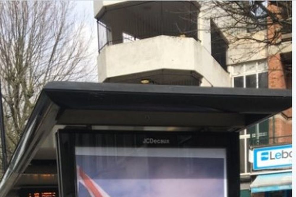 GORI BRITANSKA ZASTAVA: Dan posle masakra, misteriozni posteri u Londonu
