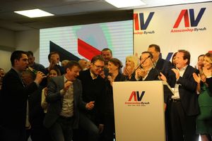 DAČIĆ: Obične su izmišljotine da glasači SPS nisu stali uz Vučića
