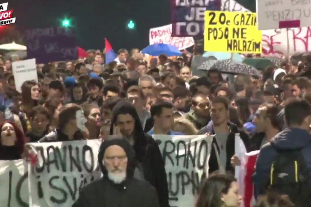 PROTEST, 16. DAN: Studenti i građani stigli ponovo pred Skupštinu, završena šetnja