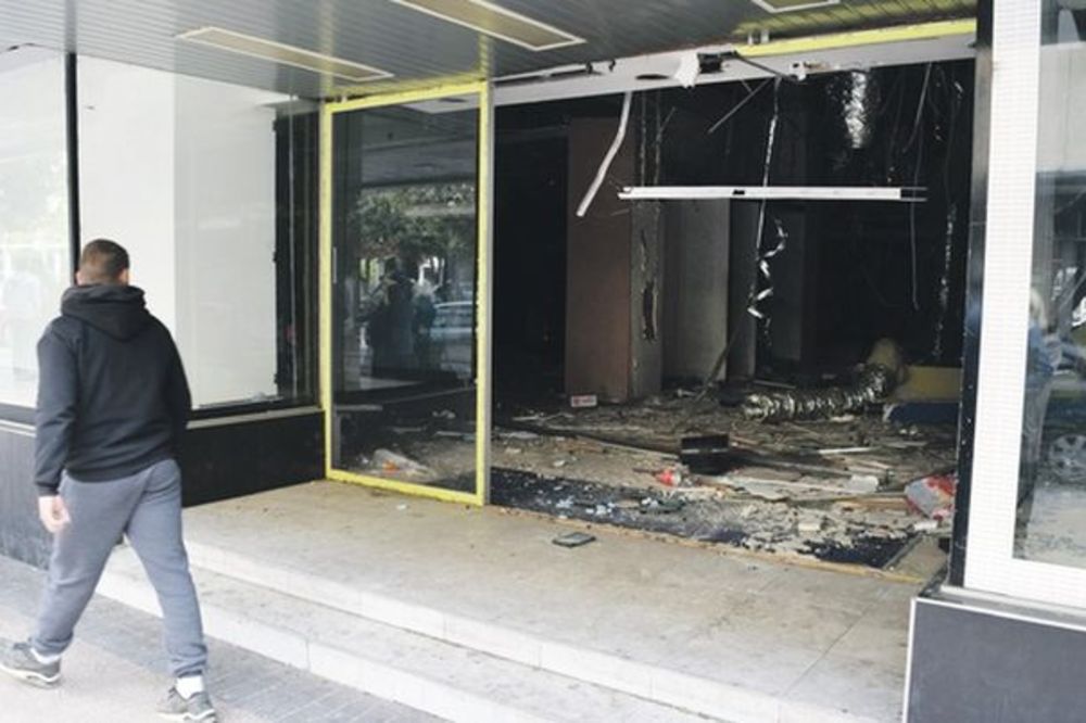 LOPOVI OJADILI BIVŠE ROBNE KUĆE BEOGRAD: Opljačkali sve iz ruinirane zgrade u Podgorici