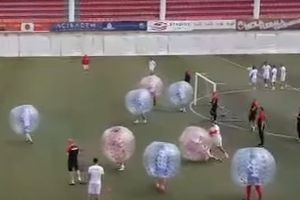 (VIDEO) URNEBESNO! Babl fudbal na Voždovcu: Pogledajte NEMOGUĆA uklizavanja