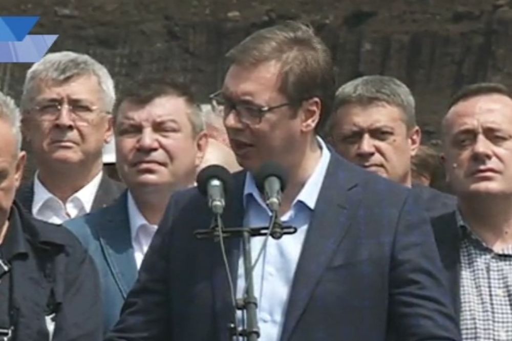 VUČIĆ NAJAVIO: Sledi povećanje plata i penzija, veće nego ikad