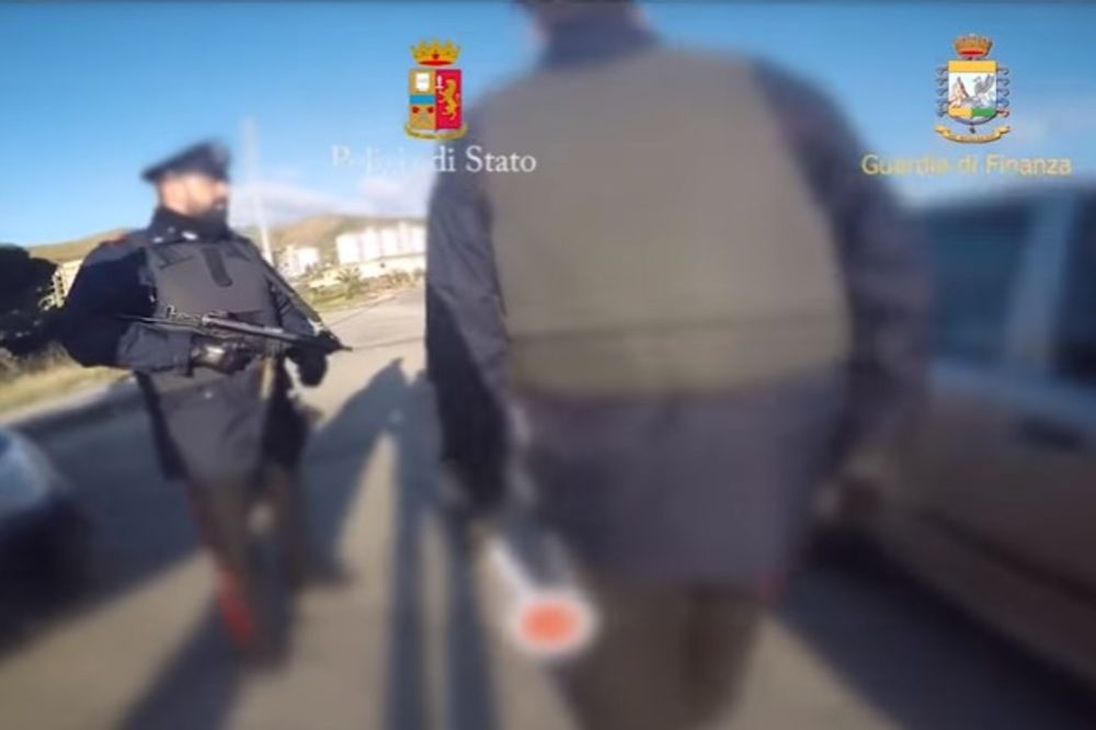 (VIDEO) PREKINUT KRIMI LANAC: italijanska policija uhapsila 68 mafijaša sa sve njihovim sveštenikom!