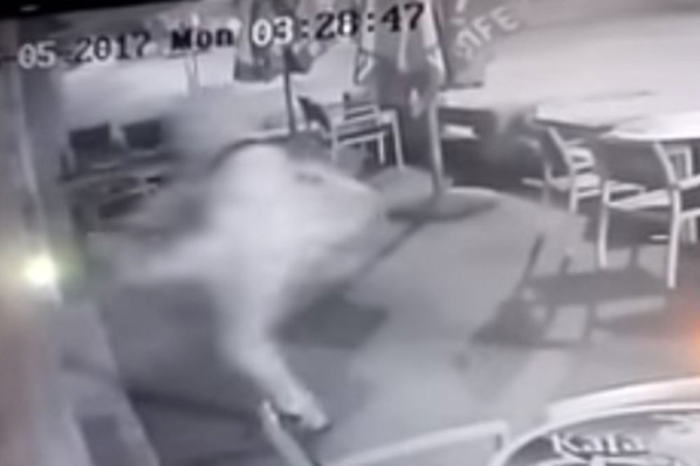 (VIDEO) SIGURNOSNA KAMERA SNIMILA PROVALU: Uhapšen jutarnji pljačkaš kafića u Čačku