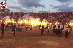 (KURIR TV) CRNO-BELI HAOS: Pogledajte kako su fudbaleri Partizana slavili titulu sa Grobarima