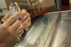 VLADA SRBIJE PRELOMILA: Minimalac ipak 155 dinara, povećan za 8,6 odsto!