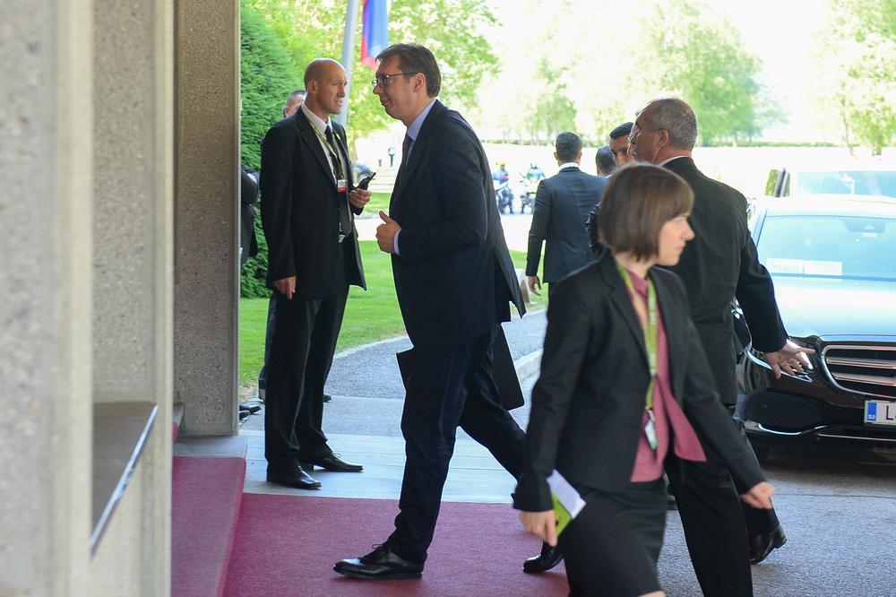 (FOTO) VUČIĆ STIGAO NA BRDO KOD KRANJA: Danas sastanak lidera jugoistočne Evrope