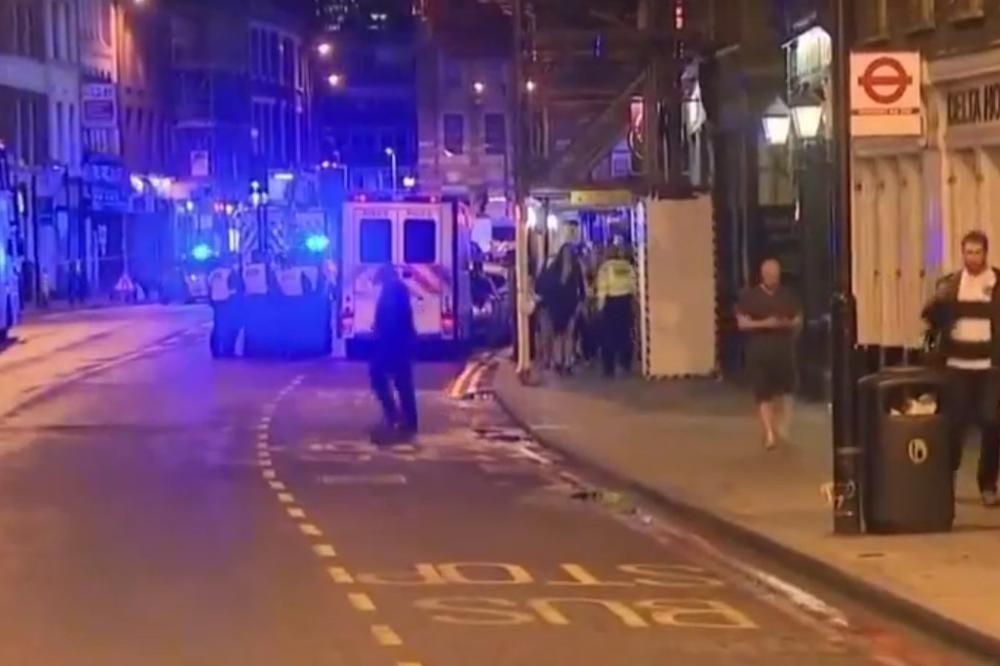 KRVAVA NOĆ U LONDONU: Teroristi klali ljude po ulici, najmanje 6 žrtava u tri napada