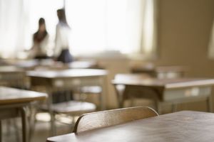 UČENICI SNIMALI ORALNI S*KS U UČIONICI: Skandal u osnovnoj školi u Surdulici