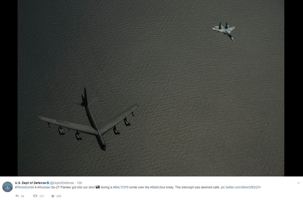 (FOTO) RUSI DIGLI AVIONE NA AMERIČKI BOMBARDER: Presreli ga iznad Baltika, situacija bila napeta