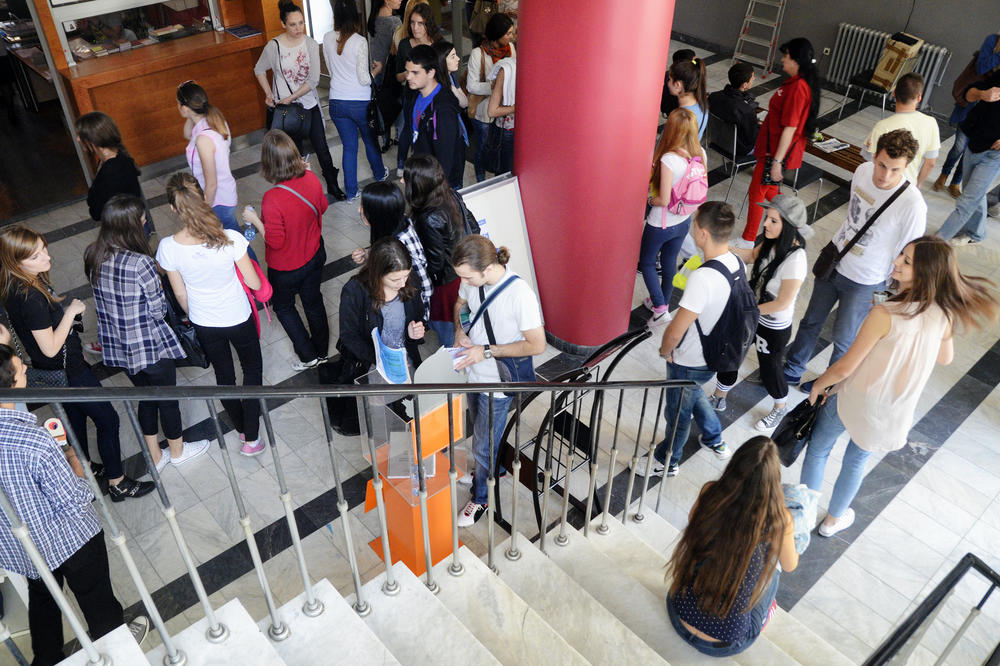 POŽAREVAČKI STUDENTI OSTALI BEZ STIPENDIJE ZBOG NEPAŽNJE: Desetoro nisu dobro pročitali uslove, pa ih odbili