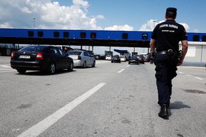 POJAČAN SAOBRAĆAJ TOKOM LETA: Produženo radno vreme pojedinih graničnih prelaza prema Mađarskoj