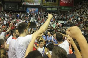 ŠOK ZA ZVEZDU: FIBA zabranila crveno-belima registraciju novih igrača!