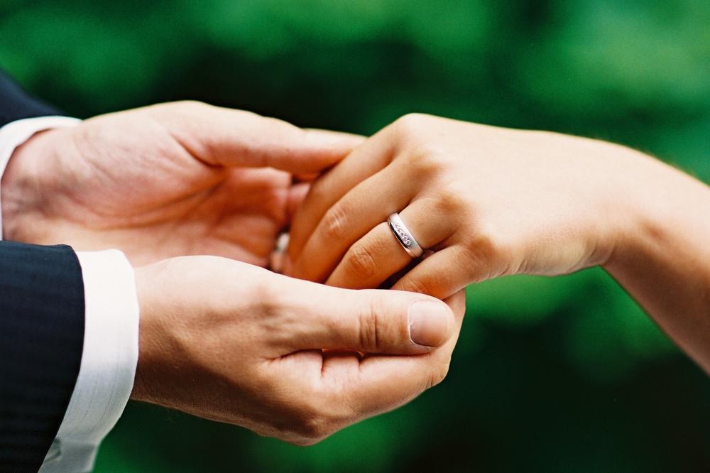 PAZITE, TO VAM NEĆE DONETI SREĆU: Ovo je 5 pogrešnih koraka za ulazak u brak!