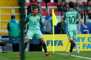 (FOTO) GOSPODIN OD GLAVE DO PETE: Ronaldo oduševio sve fanove potezom posle meča