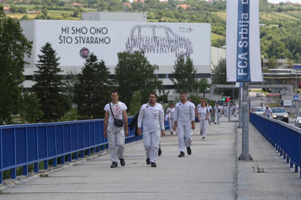 (FOTO) SRAMOTA Orbović: Plate zaposlenih u kragujevačkom Fijatu u visini jednog i po ručka u Italiji