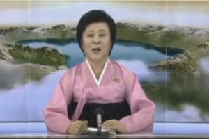 (VIDEO) ONA PUCA OD PONOSA: Pogledajte kako je omiljena Kimova voditeljka objavila vest o lansiranju rakete