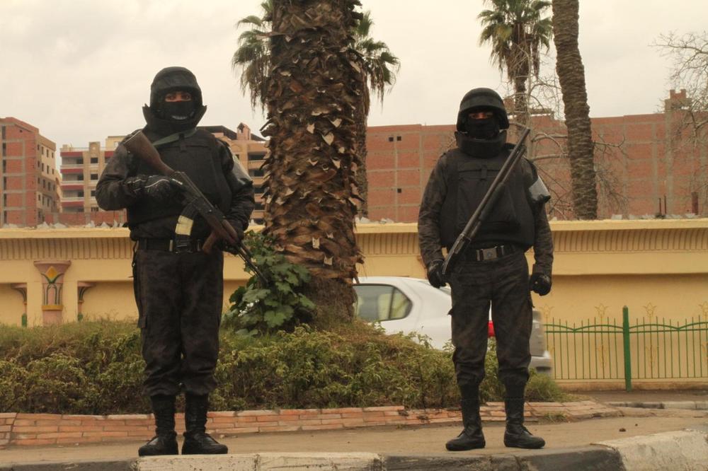 EKSPLOZIJA NA SINAJU: U napadu bombaša samoubice ubijena 23 egipatska vojnika