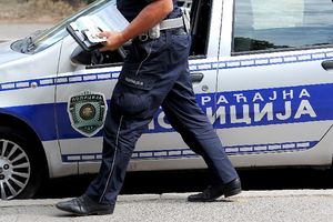 TEŠKA NESREĆA NA PETROVARADINU: Teretnjak pregazio pešaka u Reljkovićevoj ulici