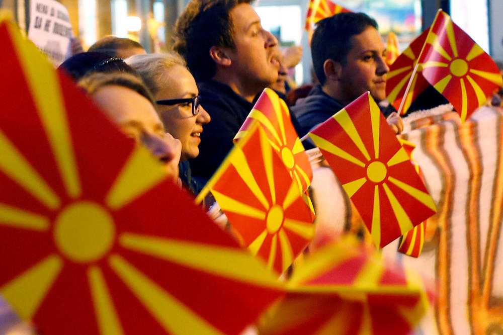 PREGOVORI SU NAGLO UBRZANI: Pitanje imena Makedonije i njenog ulaska u NATO biće rešeno na jesen?