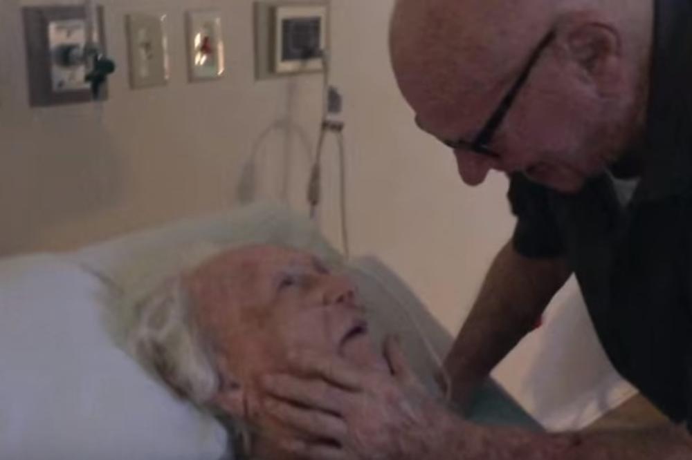 (VIDEO) SUZE ĆE VAM SAME KRENUTI: Njegova žena ima 93 godine, a muž joj je na samrti učinio nešto prelepo!