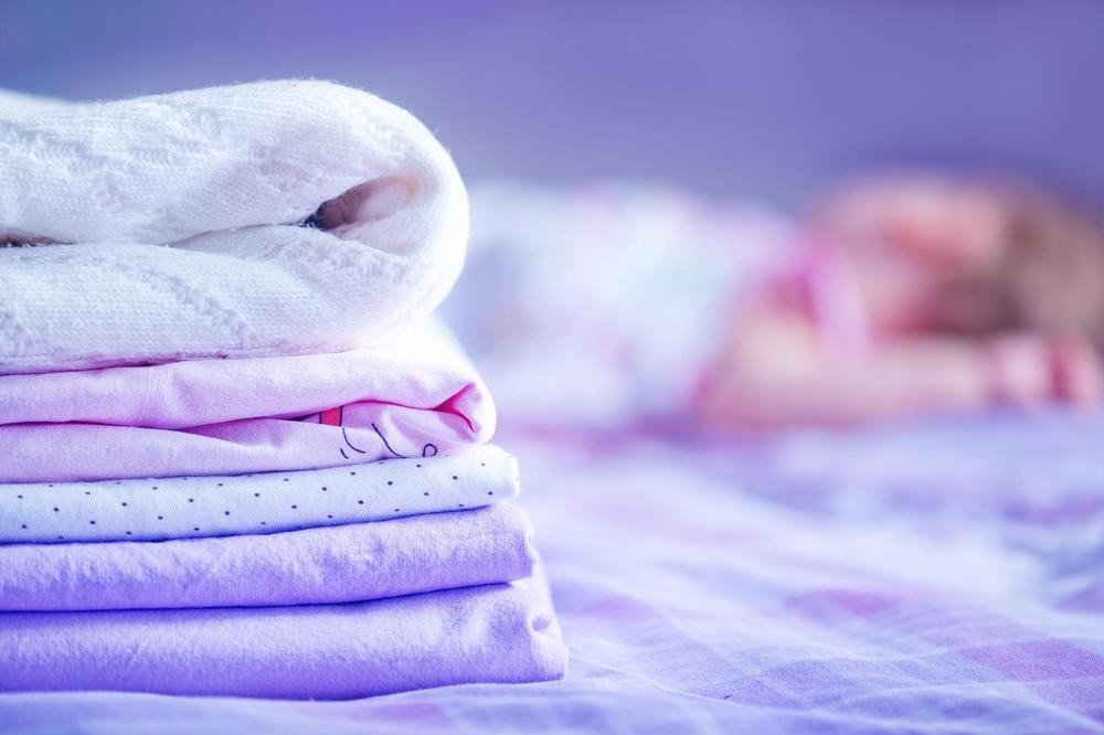 OVO SVAKA ŽENA MORA DA ZNA: Evo koliko često leti treba da perete posteljinu