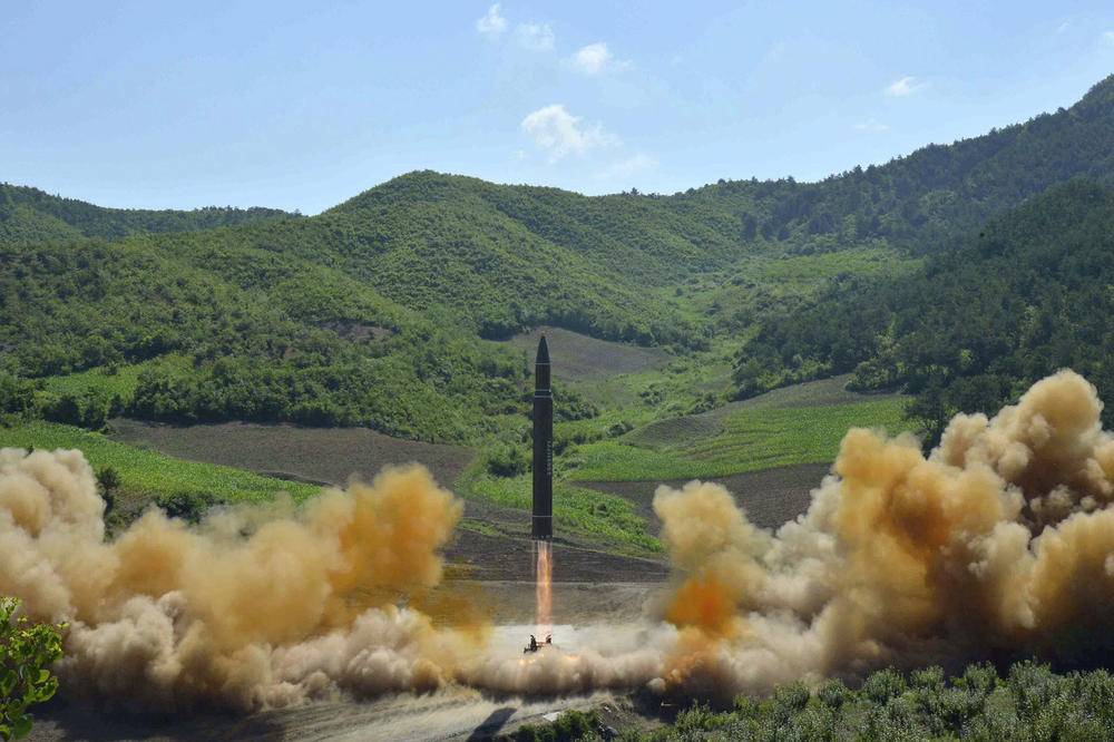AMERIČKI STRUČNJACI DIGLI PANIKU: Raketa koju je Kim juče lansirao, može da pogodi sve velike gradove u SAD
