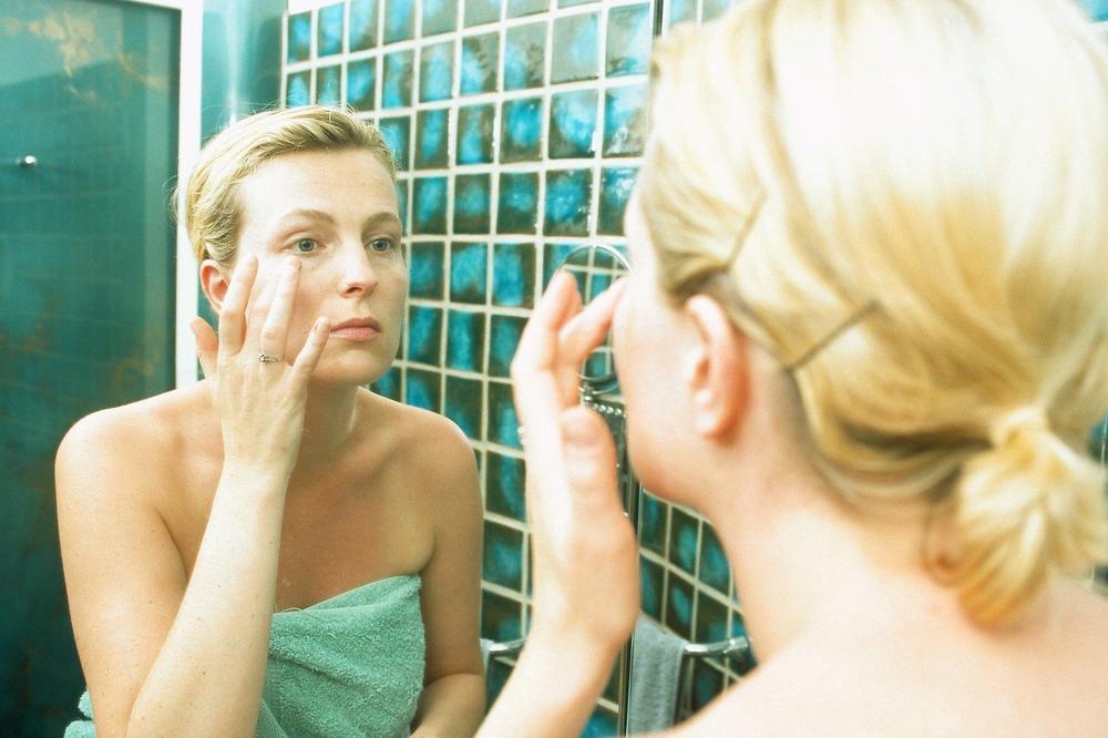 SVE DEVOJKE TO RADE: Zbog ove greške koju praviš pri nezi lica, dermatolozima se diže kosa na glavi