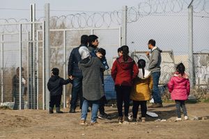 OKRŠAJ U CENTRU ZA AZILANTE U KRNJAČI: Potukli se migranti, sevao nož