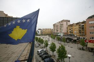 NJUJORK TAJMS: Oči sveta uprte u Kosovo, suditi svakom zločincu