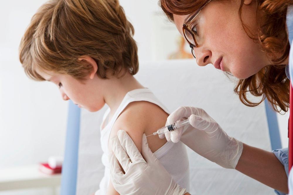 MALE BOGINJE SE ŠIRE, ZA SADA 6 ZARAŽENIH: Dopunska vakcinacija za decu koja nisu zaštićena