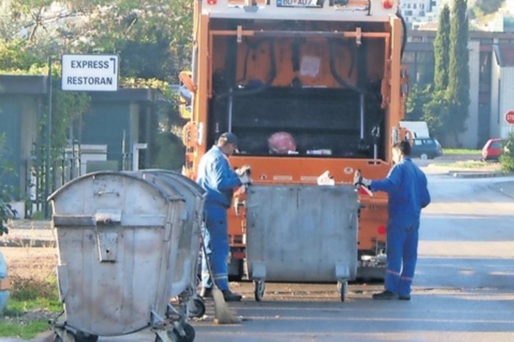 PESNICAMA NA KOMUNALCE: Tuča u Budvi zbog saobraćajne gužve!