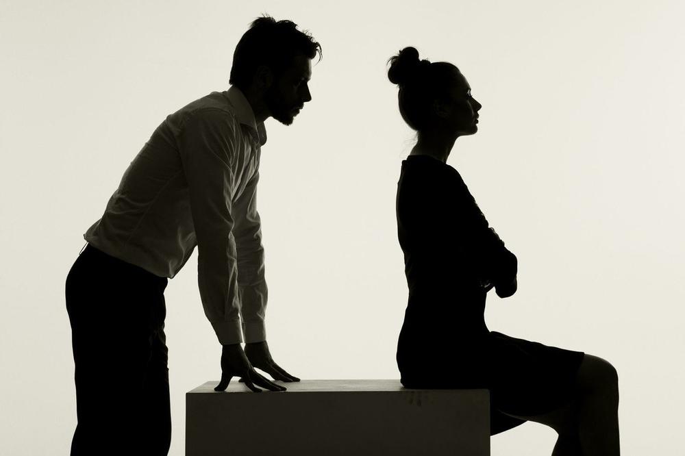 SLUŠAJTE SVOJU INTUICIJU: Postoje očigledni pokazatelji da vaš partner vodi dvostruki život!