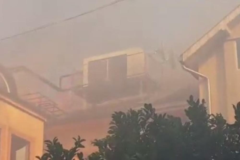 (VIDEO) LOKALIZOVAN POŽAR U CENTRU SUBOTICE: Gori hotel Glorija, vatrogasci se uspešno bore sa vatrenom stihijom