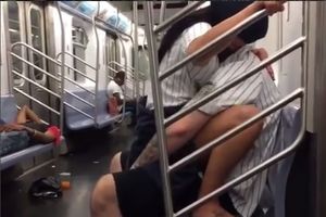 (VIDEO, 18+) KAD HORMONI PODIVLJAJU: Pogledajte seks navijača u metrou posle utakmice! Njihov tim je izgubio