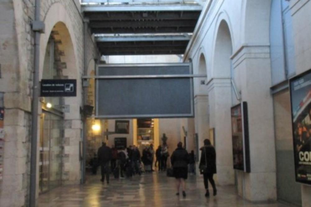 LAŽNA DRAMA U FRANCUSKOJ: Nije bilo pucnjave na železničkoj stanici, samo "sumnjiva aktivnost"