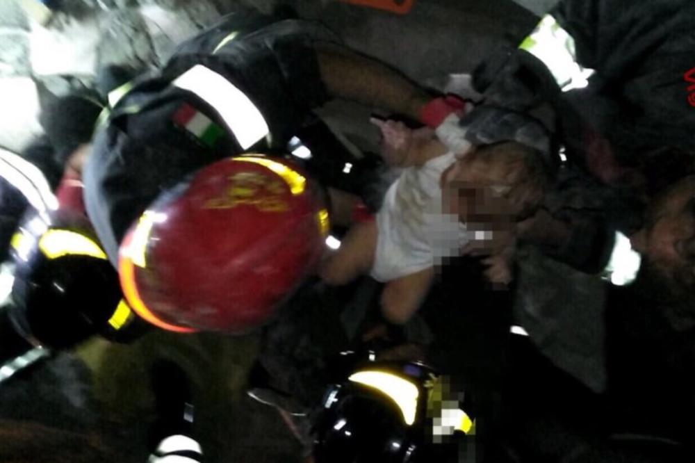 (VIDEO) ČUDO U ITALIJI: Sedmomesečna bebica spasena iz ruševina, traga se za njena 2 brata!