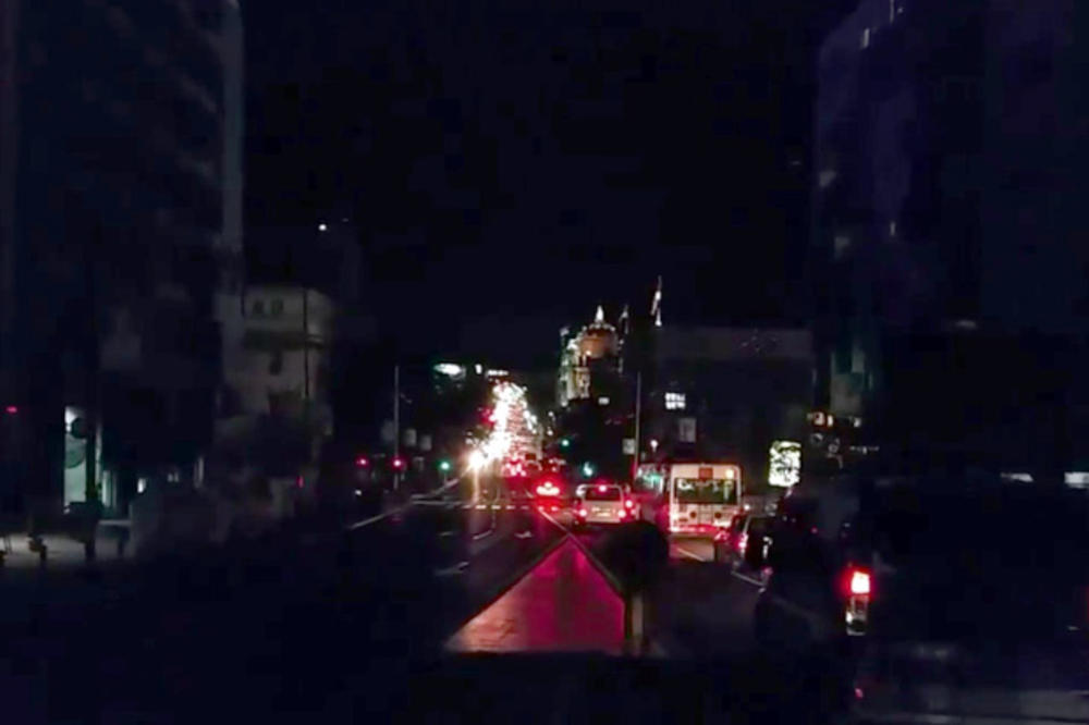 (VIDEO) CENTAR BEOGRADA U MRAKU: Na ulicama kolaps!
