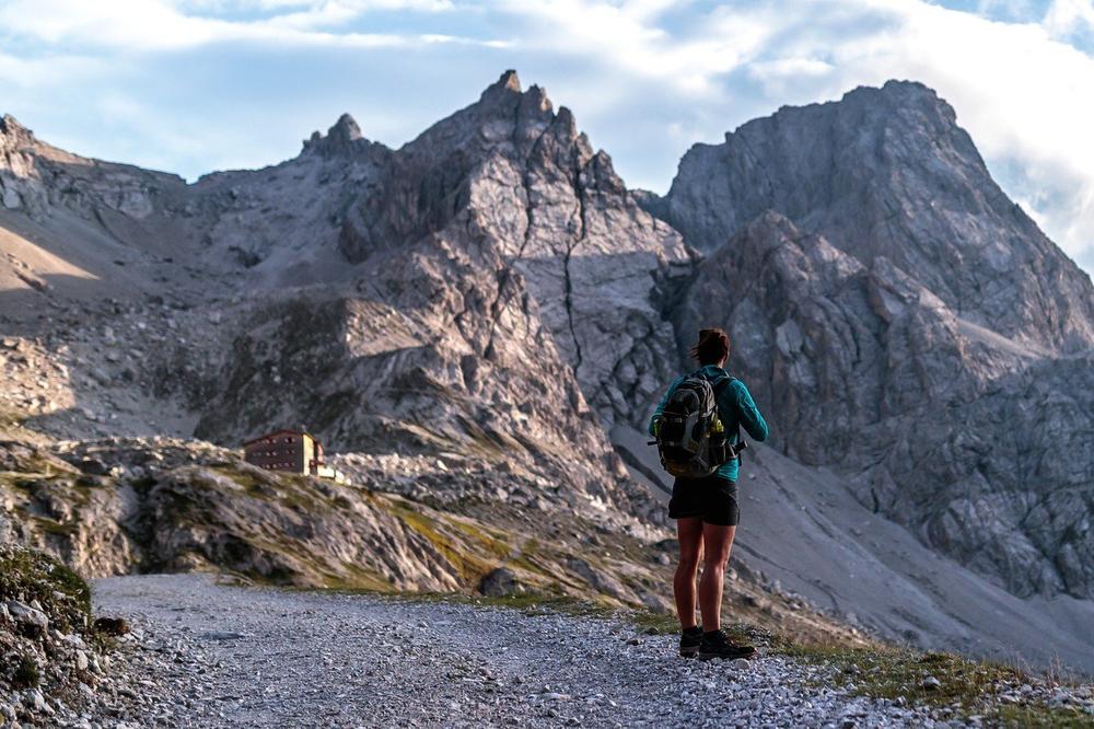 NESREĆA U AUSTRIJI: Pet planinara poginulo u Alpima
