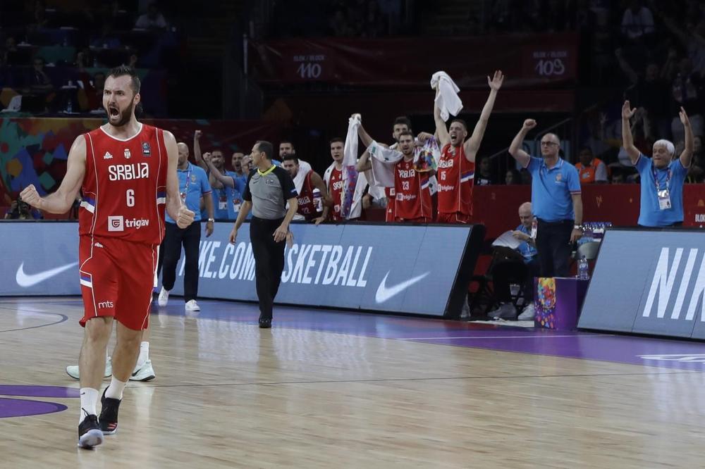 (VIDEO) ZA NAS SRBE IZ VUKOVARA SALE JE DAO NAJVAŽNIJU TROJKU: Pred finale sa Slovenijom, Mačvan se setio zašto je počeo da trenira košarku