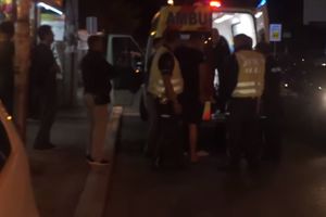 (VIDEO) INCIDENT U OBRENOVCU: Pijani migrant pokušao da ukrade piće iz frižidera pa nasrnuo na radnika i počeo da razbija flaše