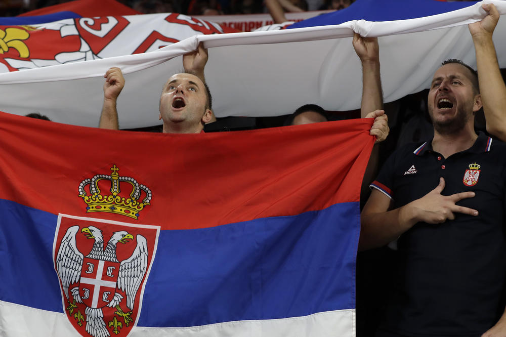 BOG JE OTAC A SRBIJA MAJKA: Biti Srbin znači biti dete tih roditelja  kojim će se oni ponositi i koje nikada osramotiti nećemo