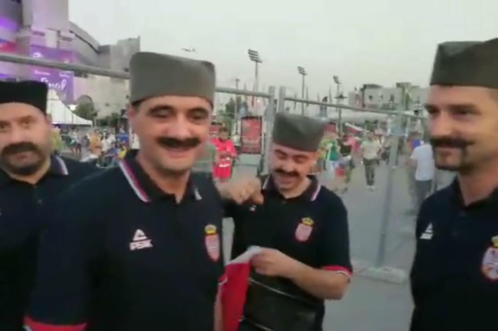 (KURIR TV) SRPSKA OBELEŽJA DOMINIRAJU U ISTANBULU Srpski navijači u šajkačama, sa brkovima: Došli smo po zlato!