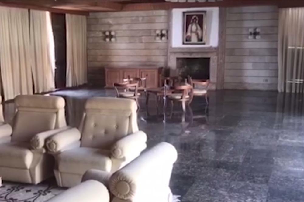 (KURIR TV) EKSKLUZIVNO: Zavirili smo u Titovu vilu Galeb u Igalu, ono što je izgrađeno pre 40 godina i dalje ostavlja bez daha!