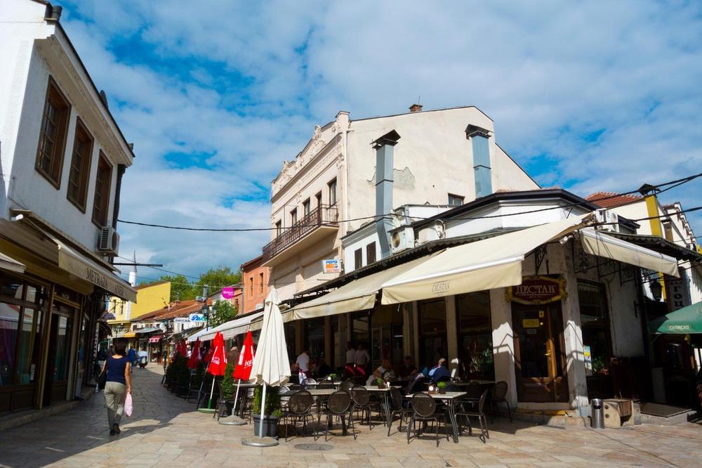 SVAĐA MEĐU KOLEGAMA: Menadžera kafića (16) u Skoplju pretukli vlasnik lokala i drugi zaposleni