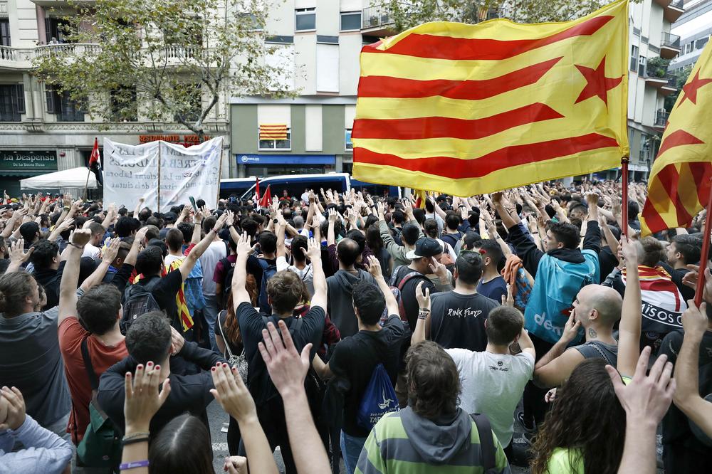 NOVI UDARAC ŠPANSKE VLADE NA KATALONCE: Olakšavaju firmama da odu iz Katalonije