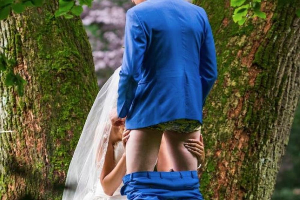 (FOTO) KLEKNI DRAGA: Fotografija sa venčanja šokirala internet! Mladenci nisu mogli da se suzdrže!