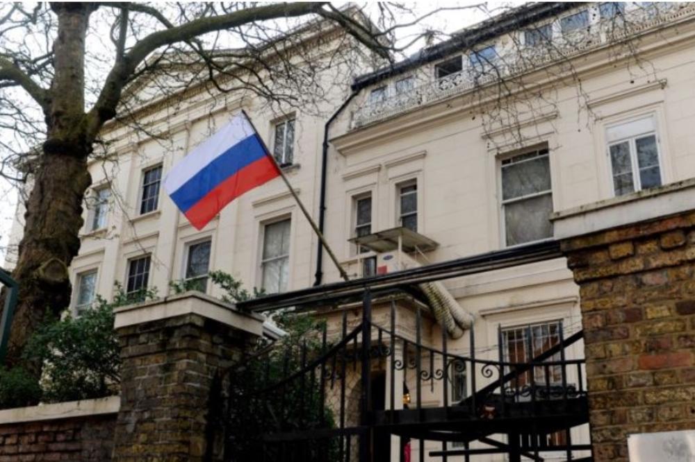 PROTERANI S OSTRVA: Ruske diplomate napuštaju Veliku Britaniju 20. marta